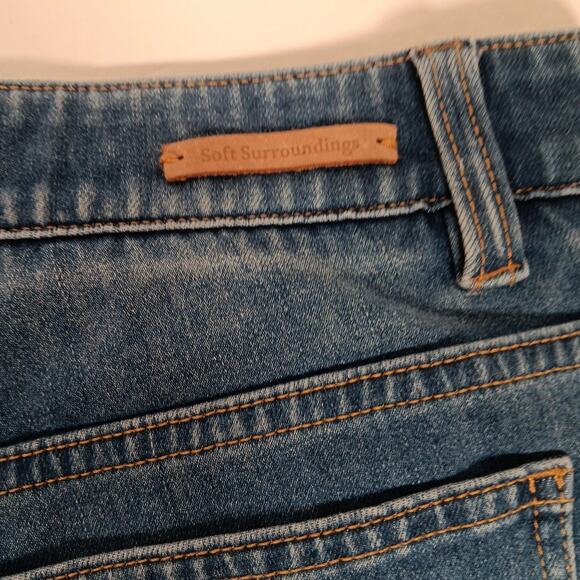 Soft Surroundings Blue Shorts Denim Pull Up Faux Zipper Size Medium 5 pocket - Picture 13 of 16